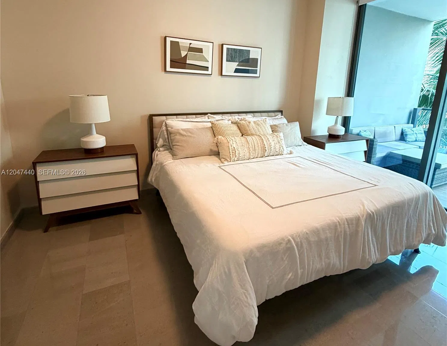 1 bed, 1.5 bath, 810 sqft, $4,599 — Photo 4