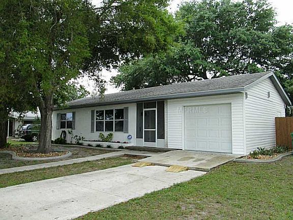 3rd image of 22457 Catherine Ave