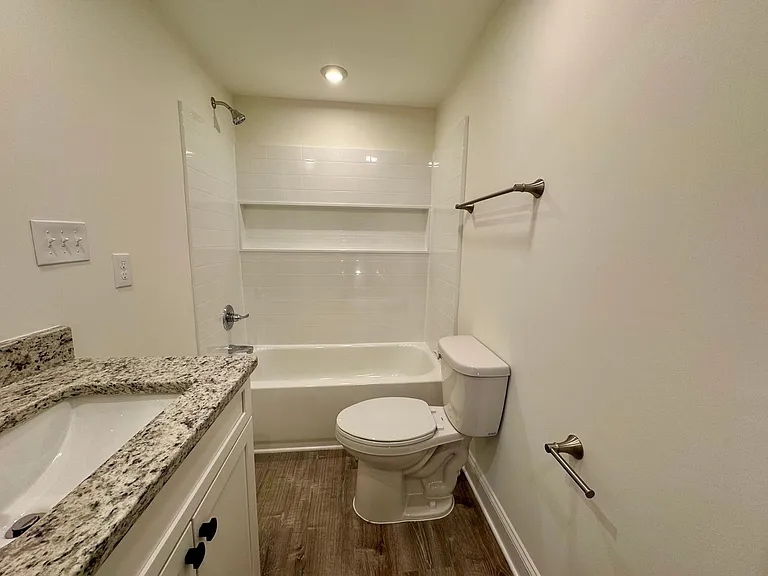 223 Smith Street — Photo 9