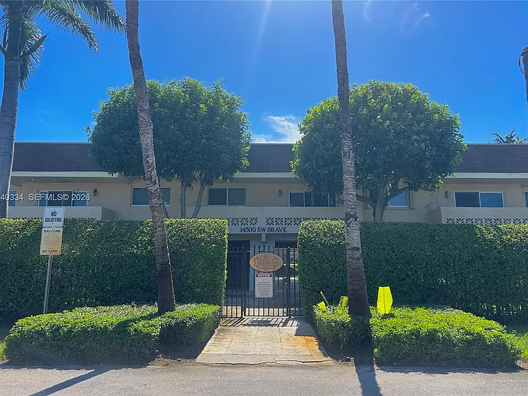 14500 SW 88th Ave #211 — Photo 1
