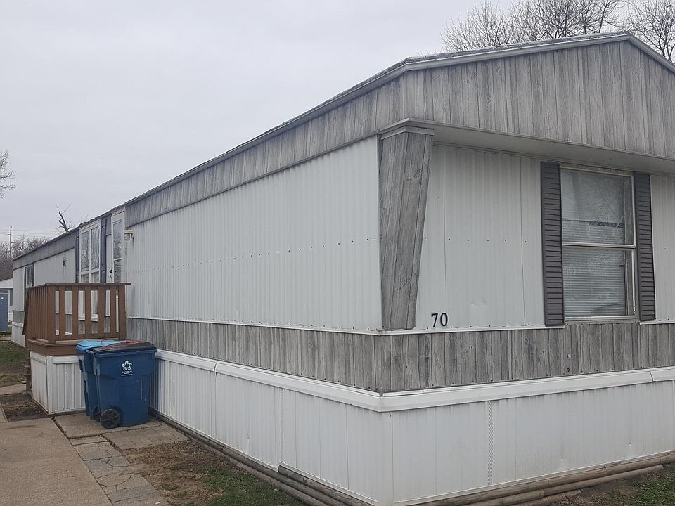 1st image of 70 Carroll Wood Dr
