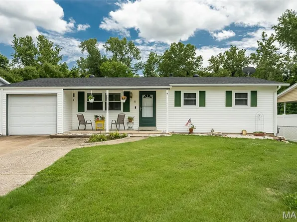 6 Fern Dr, Saint Charles, MO 63304