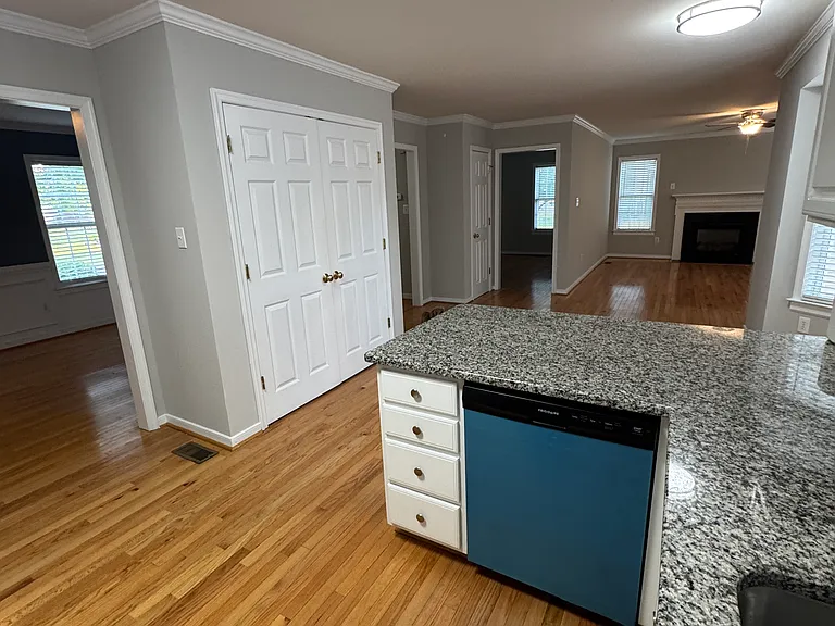 1902 Cornell Ave — Photo 7