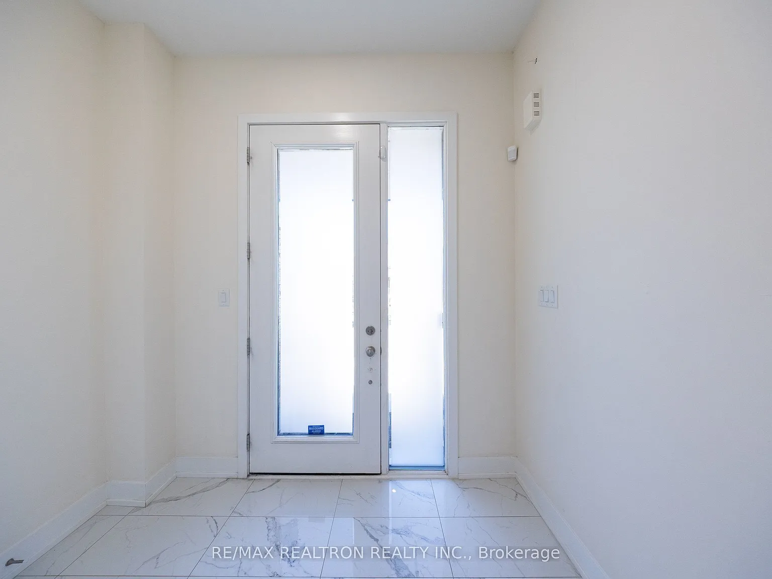 4 bed, $3,250 — Photo 4