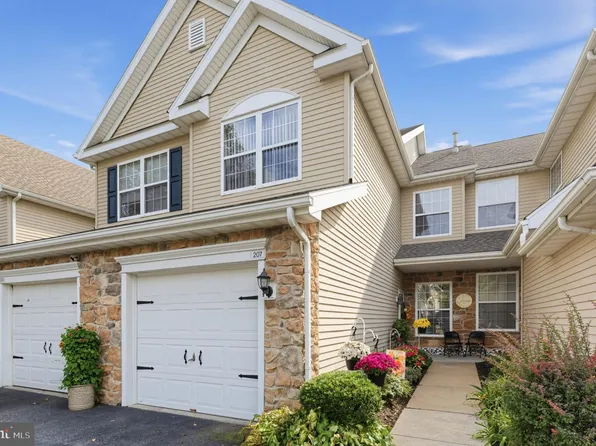 207 Laurel Ct, Morgantown, PA 19543