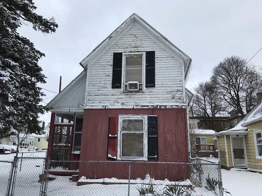 1st image of 929 Sherman St SE