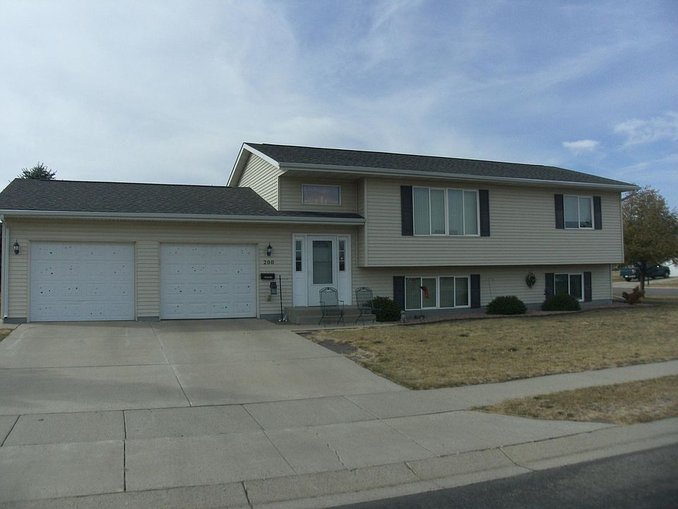 1st image of 200 Rainbow Dr