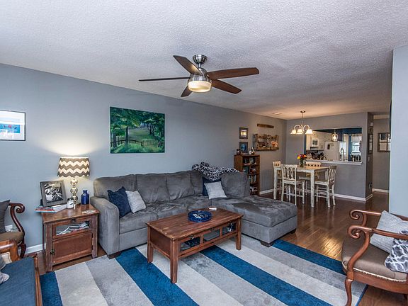 4th image of 1140 Hidden Cove Dr APT C