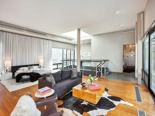 Sold by Sotheby's International Realty | media 26