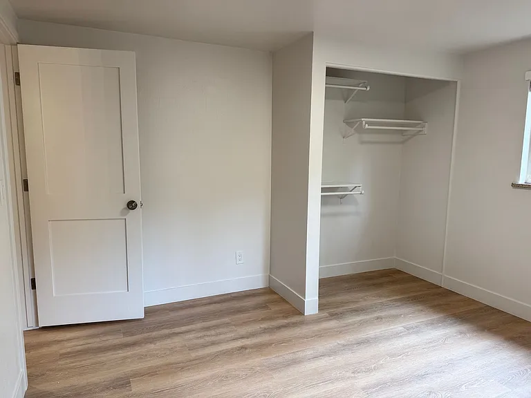 1505 Linden Ave — Photo 14