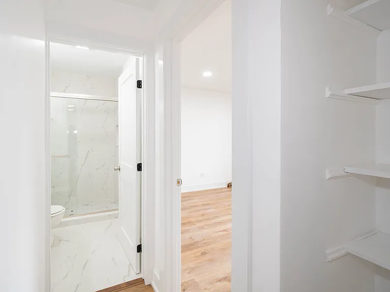 510 W Fullerton Pkwy #510 — Photo 5