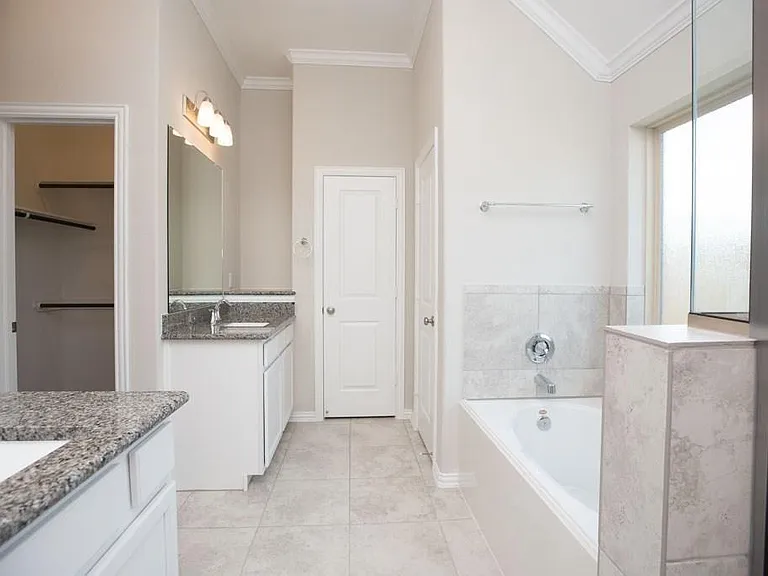 15810 Vanderpool River Dr — Photo 15
