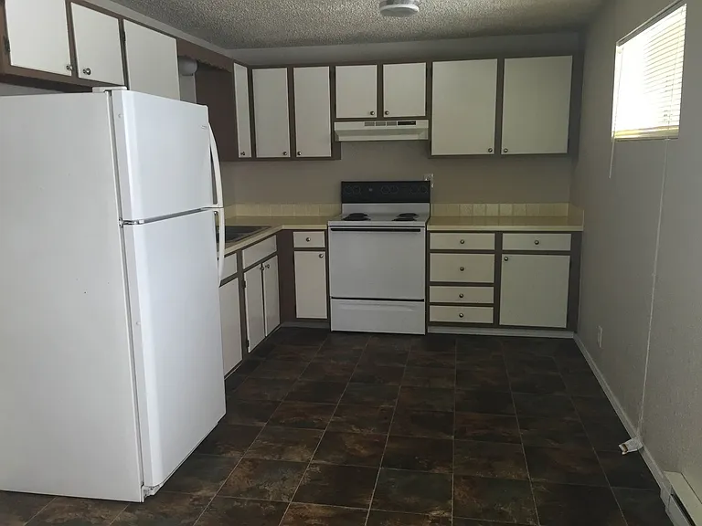 511 C St — Photo 1