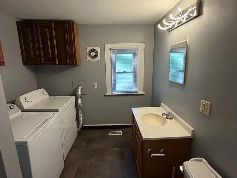 419 N Pennsylvania Ave — Photo 11