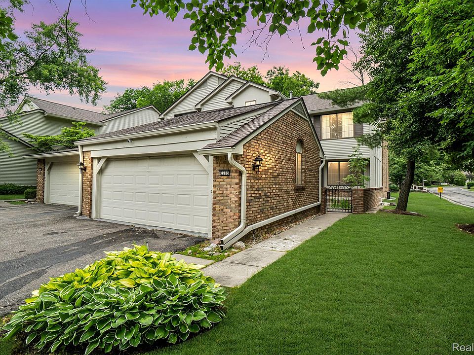 1st image of 6985 Pebblecreek Woods Dr