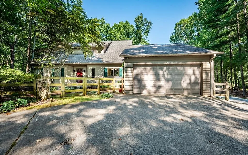 406 Lake View Trce photo 1