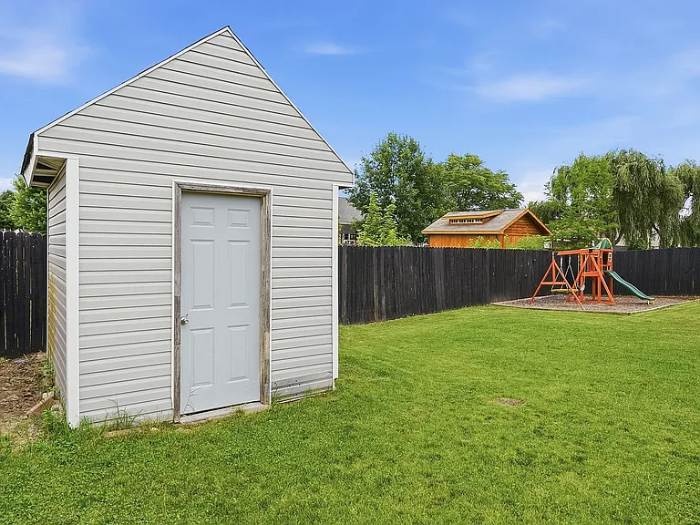4803 NE Trilein Dr — Photo 22