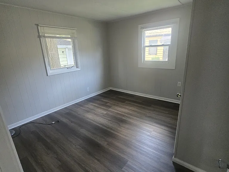 203 Crystal Lake Dr — Photo 8