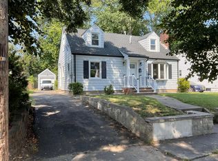 124 Oakland St, Englewood, NJ 07631