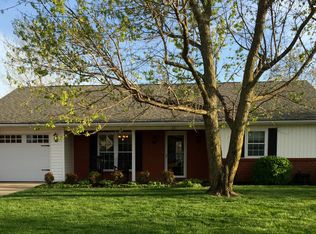 221 Bradley Dr, Sikeston, MO 63801