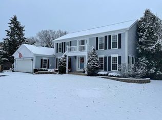 2084 Gladstone Dr, Wheaton, IL
