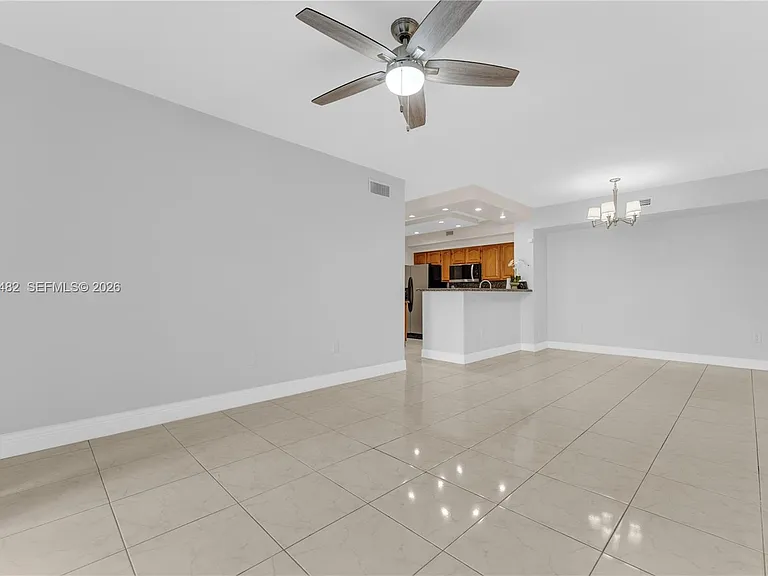 2400 E Preserve Way #101 — Photo 8