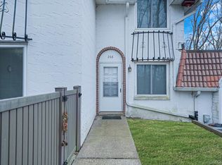 268 Brettonwoods Drive, Coram, NY 11727