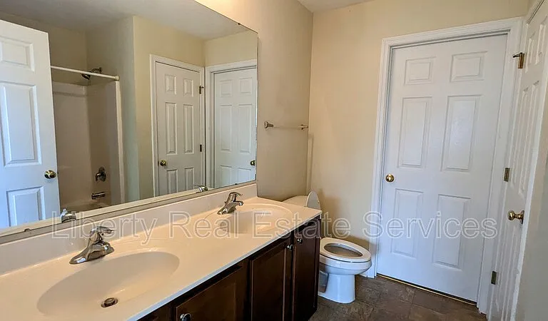 409 Valdez Ct — Photo 11