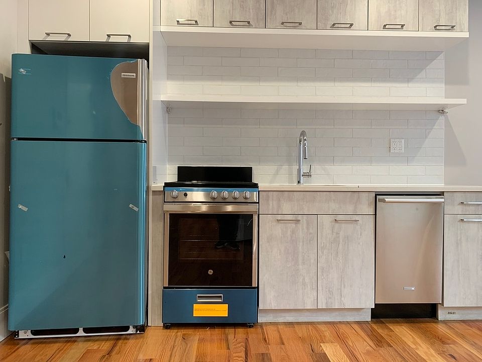 1st image of 245 Sullivan Pl #D88