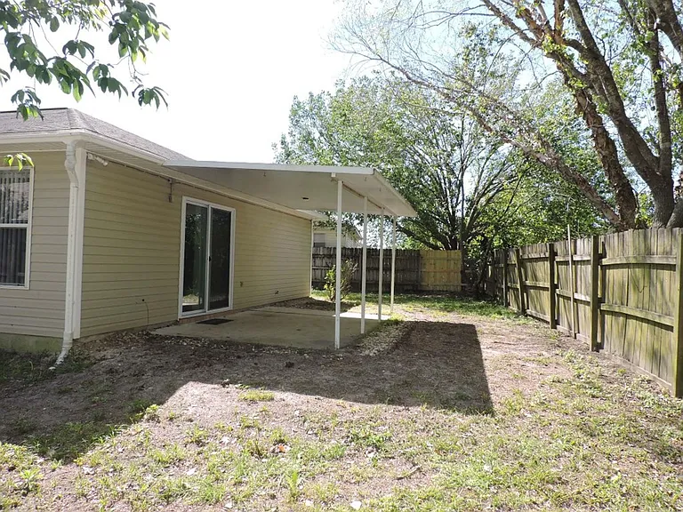 1093 Antigua Cir — Photo 14