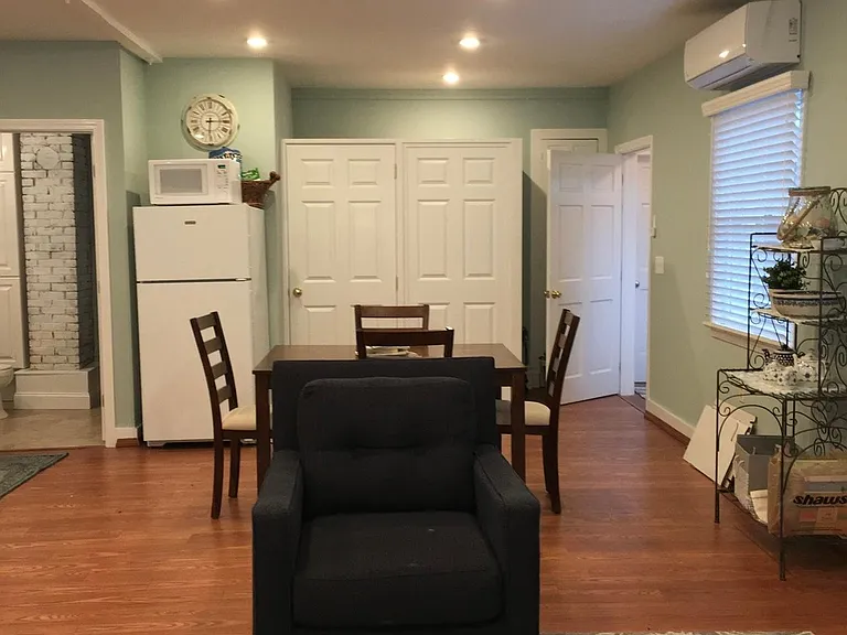 2096 E Main Rd — Photo 3