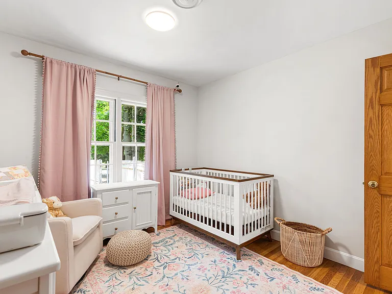 355 Pearse Rd — Photo 37