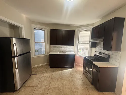 97 Fabyan Pl Photo 1