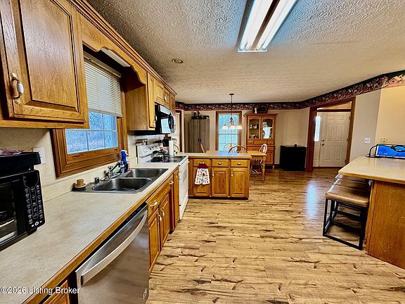 4th image of 6693 Chaplin Rd