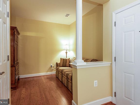3rd image of 7055 Heritage Hunt Dr APT 102