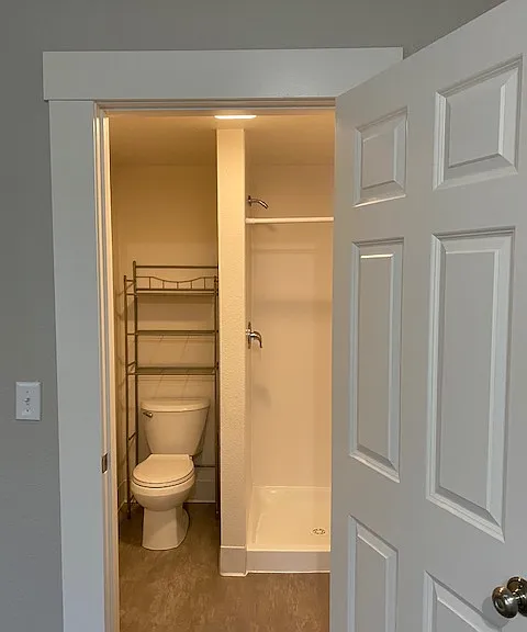 2414 Hoyt Ave — Photo 14