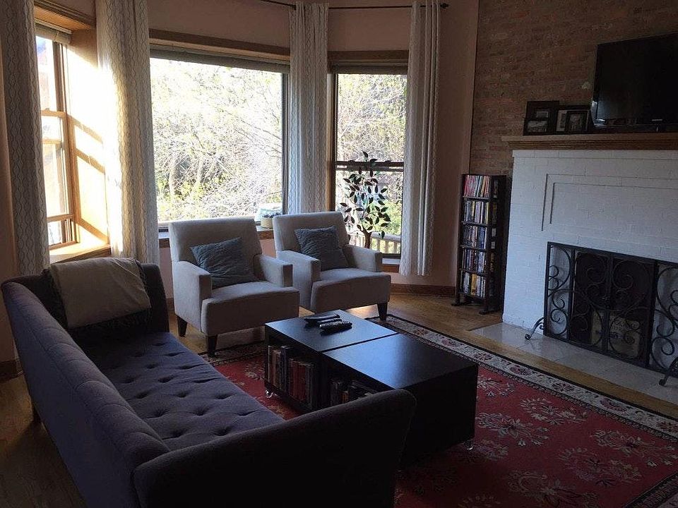 1st image of 1466 W Carmen Ave #2E