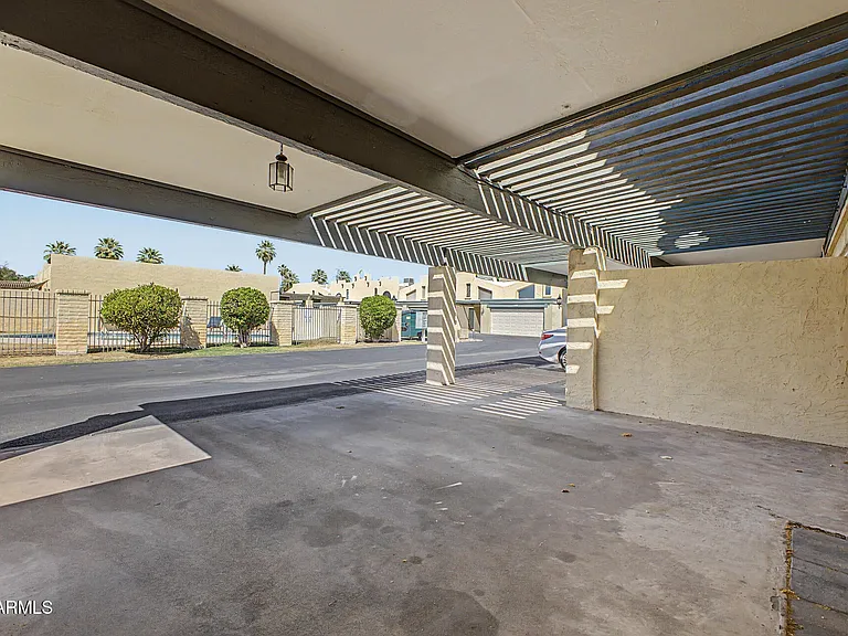 2225 E Catalina Dr — Photo 32