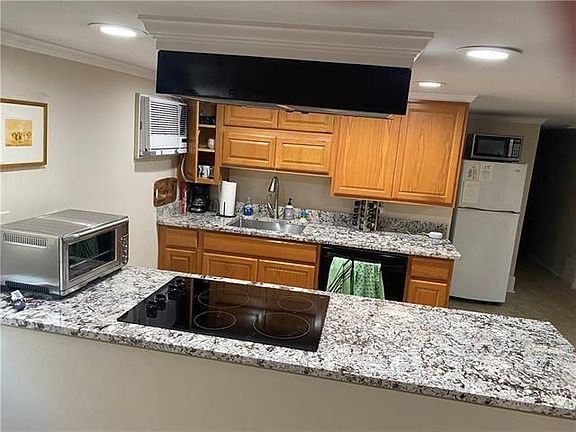 3rd image of 1511 Robert St #1/2