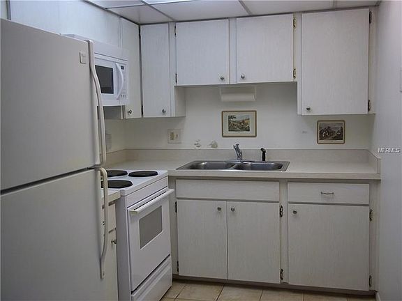 2nd image of 1014 Burbank Ct
