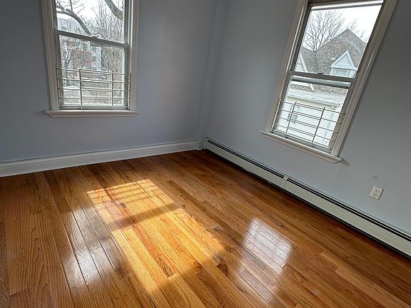 3rd image of 52 Lamartine Ave