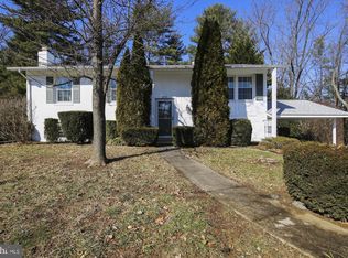 7409 Mill Run Dr, Derwood, MD 20855