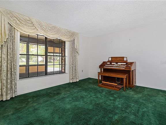 4th image of 920 Keith Ln