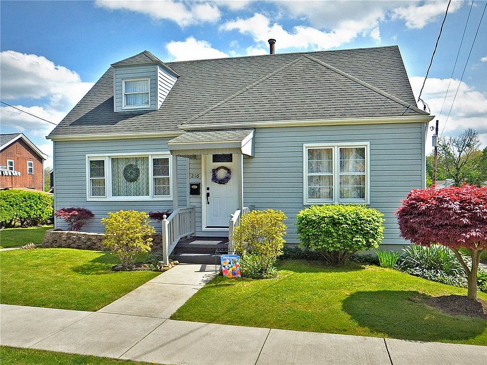 1st image of 216 Grant St
