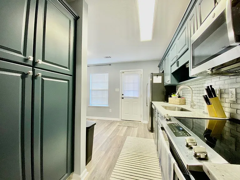 645 Brook Trl — Photo 14