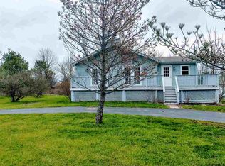7 Longwood Dr, Athens, NY 12015