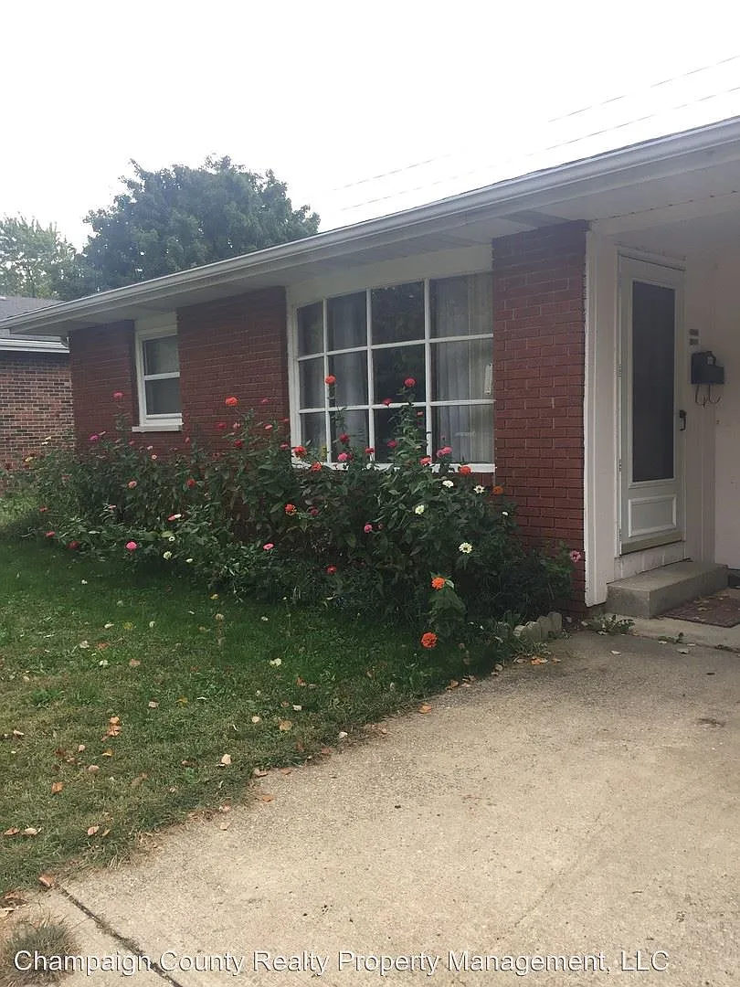 1007 E Willard St photo 1