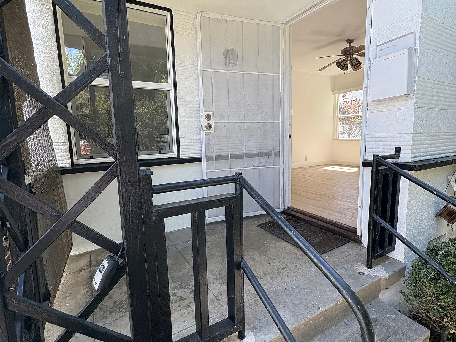 1 bed, 800 sqft, $3,300 — Photo 1