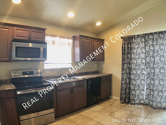 5th image of 3111 Cody Ave