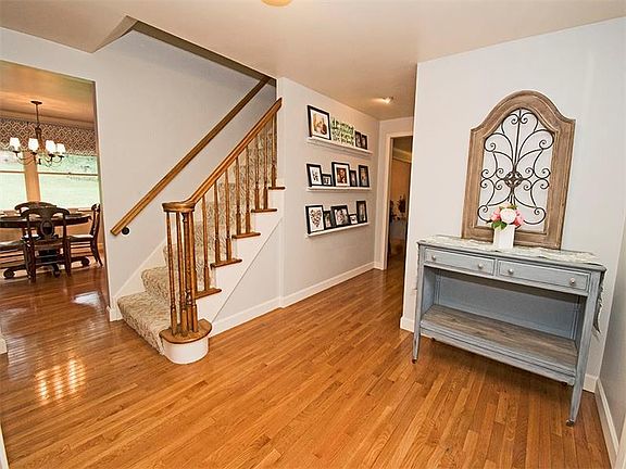 2nd image of 5906 Graybrook Dr
